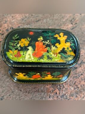 Russian Palekh Lacquered Box Authentic Hand Painted Signed Numbered Vintage COA